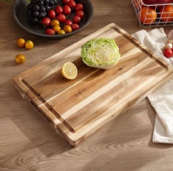 Acacia wood chopping board